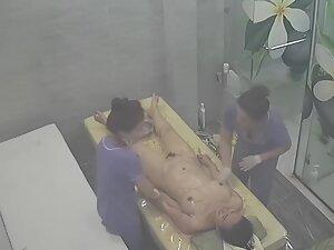 Spying on rich woman getting a four hand massage Picture 4