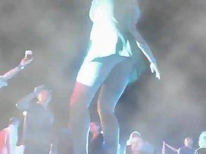 Upskirt of a dancing girl Picture 4