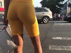 Black girl's thong is visible in orange shorts Picture 6