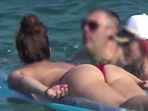 Voyeur zooms in on distant hot ass Picture 2