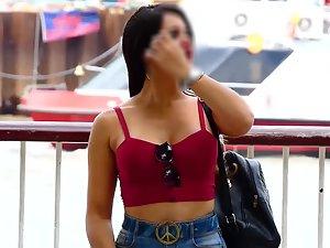 Trophy kind of girlfriend with big tits Picture 3