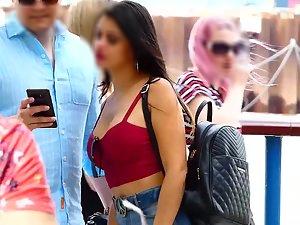 Trophy kind of girlfriend with big tits Picture 5