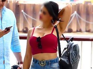 Trophy kind of girlfriend with big tits Picture 7