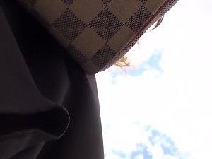 Upskirt of a supermodel kind of a fancy girl Picture 4