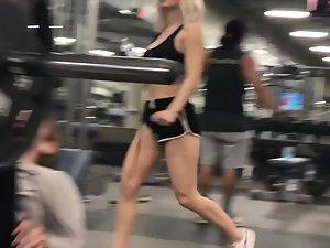 Checking out her tight perky ass in the gym Picture 1