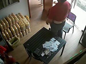 Spying on store manager getting blowjob from salesgirl Picture 6