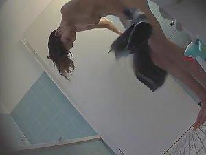 Spying on young hairy pussy in bathroom Picture 6