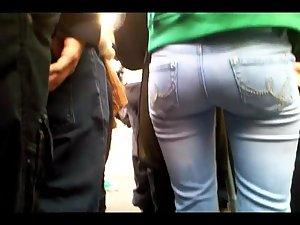 Hot butt in tight jeans pants Picture 7