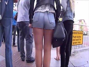 Nervous chick keeps pulling her shorts Picture 8