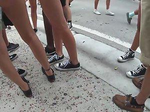 Rave girls gathering and snapping selfies Picture 4