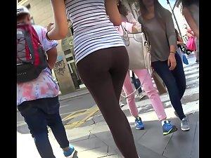 Thong and ridiculously hot ass in cheap leggings Picture 6