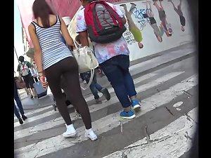 Thong and ridiculously hot ass in cheap leggings Picture 7