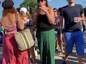 Alternative girl got nice tits in a wicked pink top