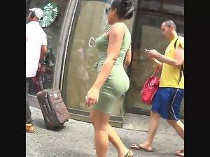 Big ass defies laws of human anatomy Picture 5