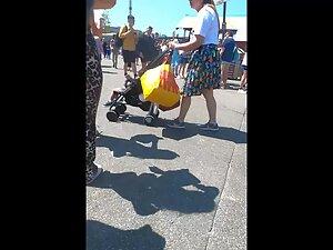 Following her soft booty in jaguar leggings Picture 3