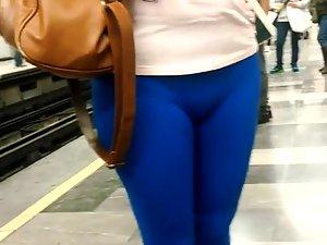 Starring at a geeky girl's cameltoe Picture 6