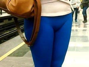 Starring at a geeky girl's cameltoe Picture 7