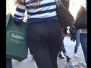 Chubby girl's thong is fully visible in black leggings Picture 1
