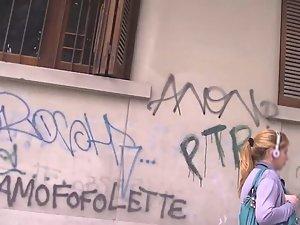 Plump butt wiggle of unaware woman Picture 1