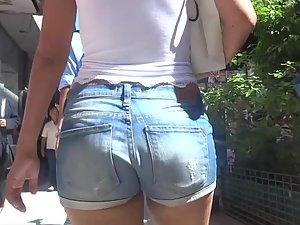 Sexy ass to waist ratio