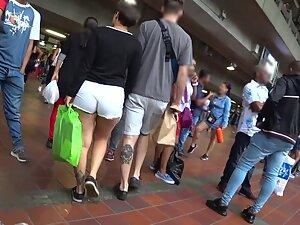Short haired girl got a powerful butt in white shorts Picture 8