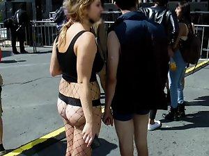 Party girl exposed her pale booty in fishnet outfit Picture 7