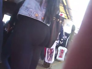 Black girl with dreadlocks got a big booty