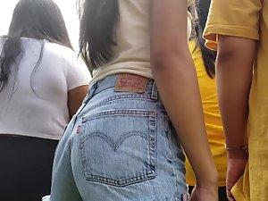 Skinny ass can't fill up loose shorts Picture 8