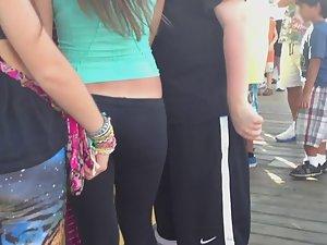 Hot ass in tights singled out in crowd Picture 4