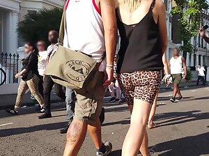 Firm buttocks move nicely in leopard shorts Picture 1