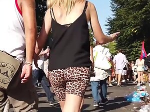 Firm buttocks move nicely in leopard shorts