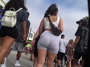 Big young bubble butt wiggles down the street Picture 5