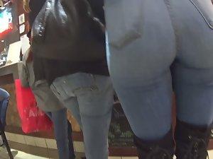 Supernaturally attractive milf in boots Picture 5