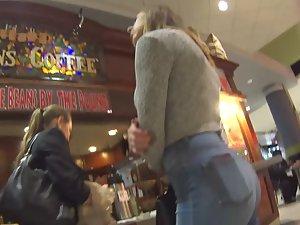 Supernaturally attractive milf in boots Picture 8