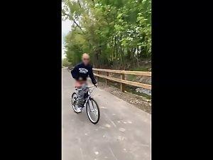 Flashing ass and tits on a bicycle Picture 3