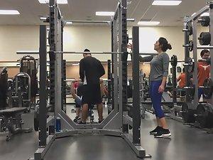 Hot booty inspection during squats by gym voyeur Picture 2