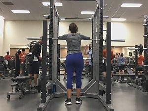 Hot booty inspection during squats by gym voyeur Picture 4