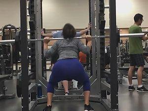 Hot booty inspection during squats by gym voyeur Picture 7