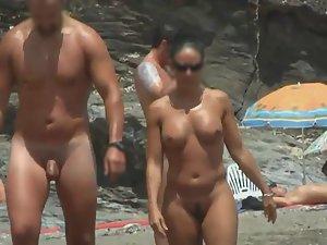 Big nudist guy and his short beautiful girl Picture 1