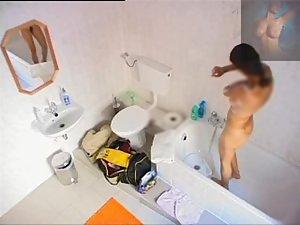 Sweet girl pissing and showering off Picture 3