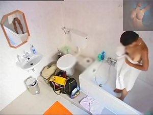 Sweet girl pissing and showering off Picture 6