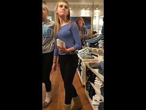 Peeping on teen sex bomb during shopping Picture 7