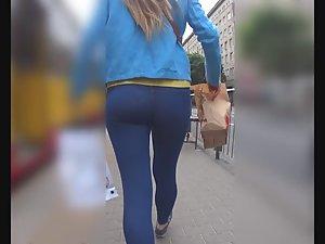 Thong visible through tight jeans Picture 8