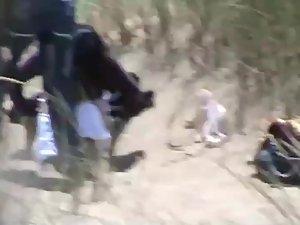 Voyeur caught a tourist couple's fuck Picture 6