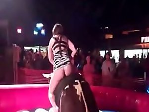 Accidental show off while riding a bull