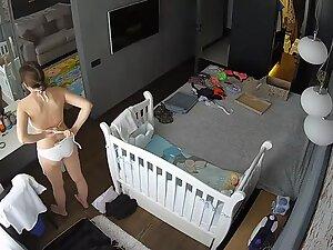 Spying on hot milf that can't decide on her bikini Picture 5
