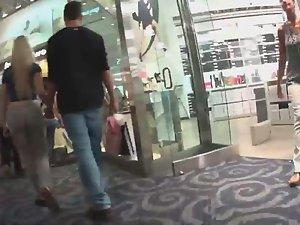 Blonde's ass is hot in loose sweatpants Picture 2