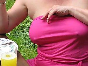 Mature lady drops her blouse down Picture 3