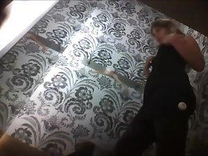 Spying hot girls while they try clothes Picture 8