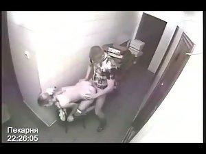 Security cam caught sex at a workplace Picture 3